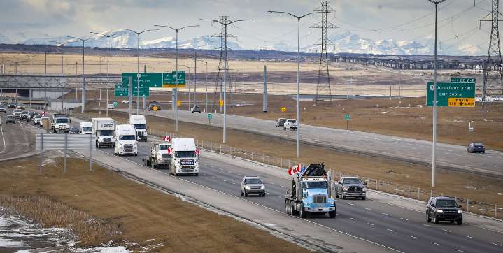 Alberta considering boost in speed limit to 120 km/h on divided highways