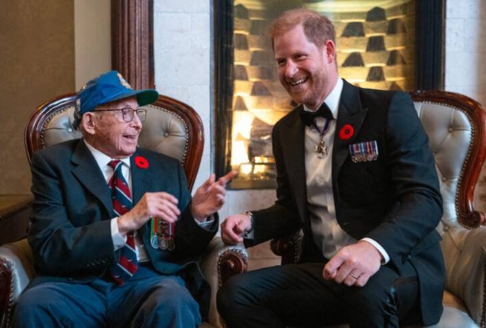 Cele|bitchy | Times: Prince Harry didn’t actually inform the palace about his Toronto trip?