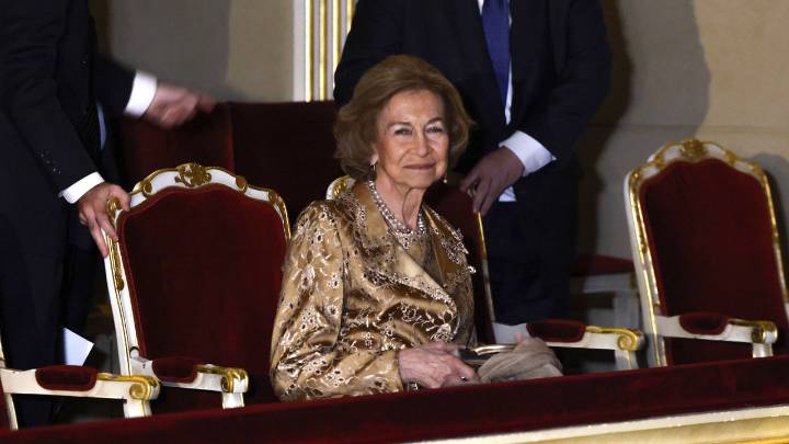 La victoria final de Doña Sofía: perdón y aplausos para la Reina