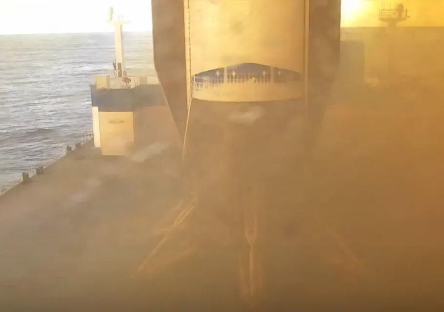 Jeff Bezos logra emular a Elon Musk y recupera la primera etapa de su supercohete New Glenn