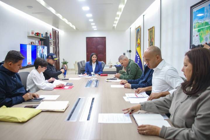 Gobierno supervisa estrategias económicas y de seguridad