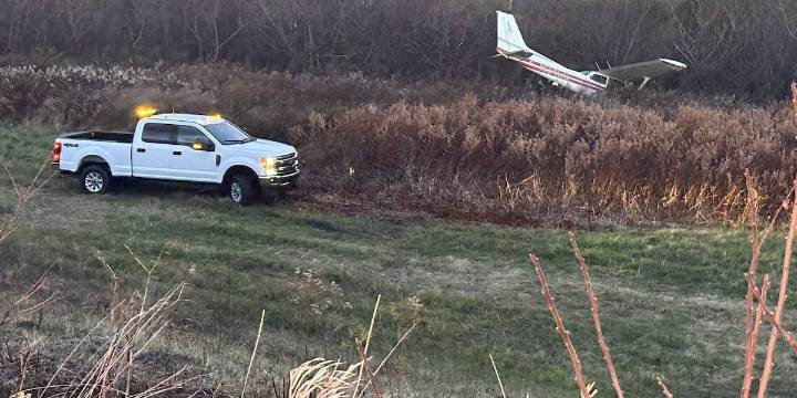 Emergency crews respond after plane goes off runway in Oxford