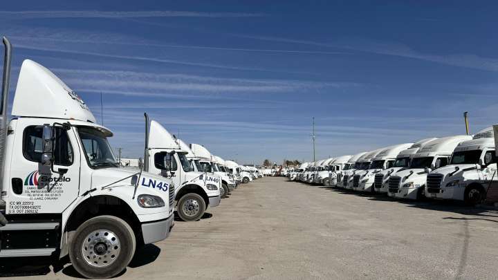 Entran en vigor en EEUU aranceles del 25% para camiones que afectan especialmente a México