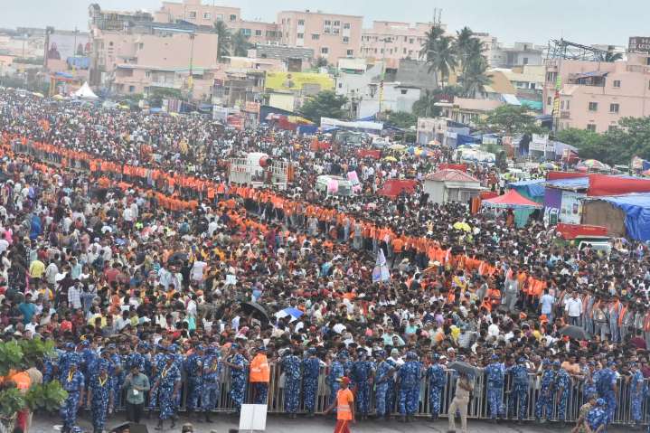 Odisha acts against 7 cops, blacklists vendor over Puri stampede lapses