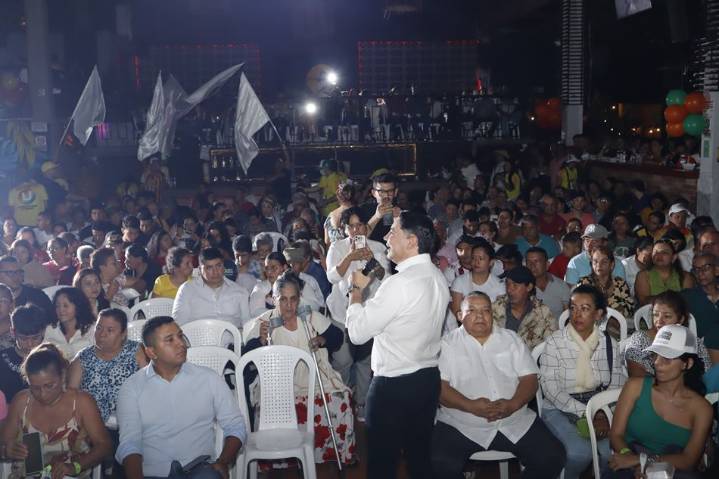 “La fórmula es Carolina y Norma Hurtado, no existe otra combinación”: Andrés Fabián Hurtado presenta el equipo al Congreso por el Partido de la U