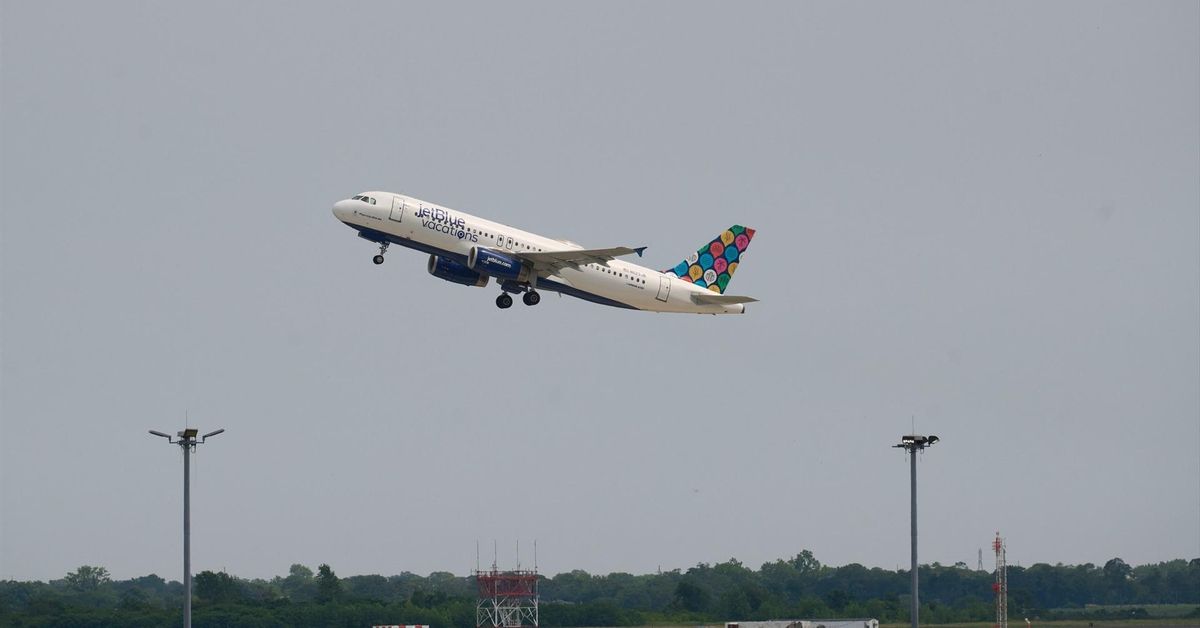 Cientos de vuelos cancelados en Estados Unidos desde mañana por el cierre del Gobierno