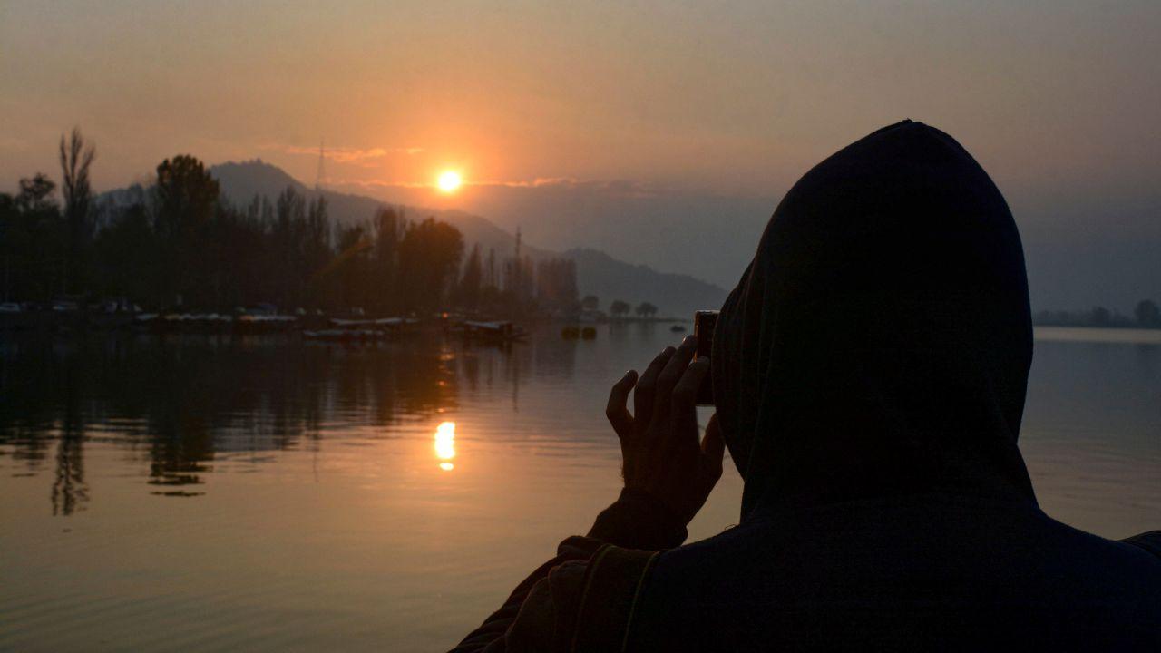 Kashmir braces for winter as minimum temperature drops below freezing point