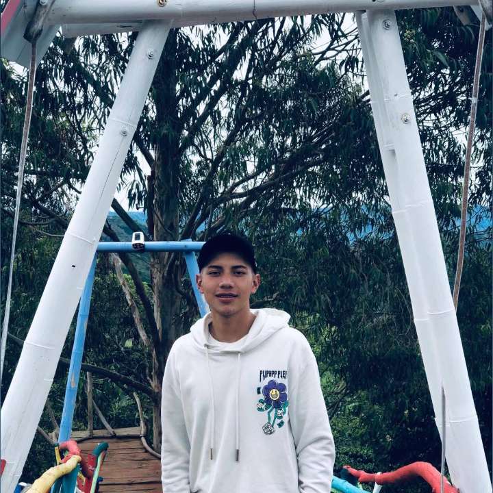 Se mató al seco en la moto en Palestina 