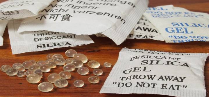 No tires a la basura las bolsitas de sílice que traen los zapatos