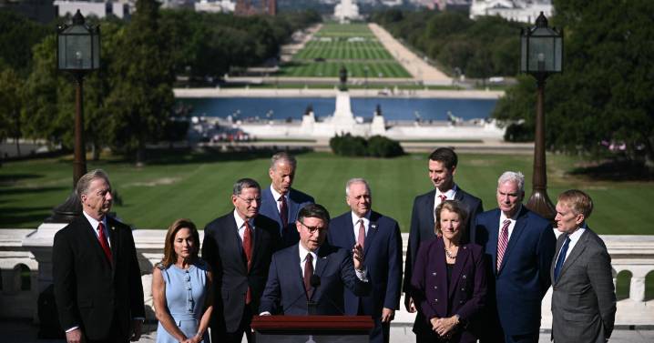 El Senado de EE.UU. aprueba un acuerdo que allana el camino para reabrir el Gobierno Federal