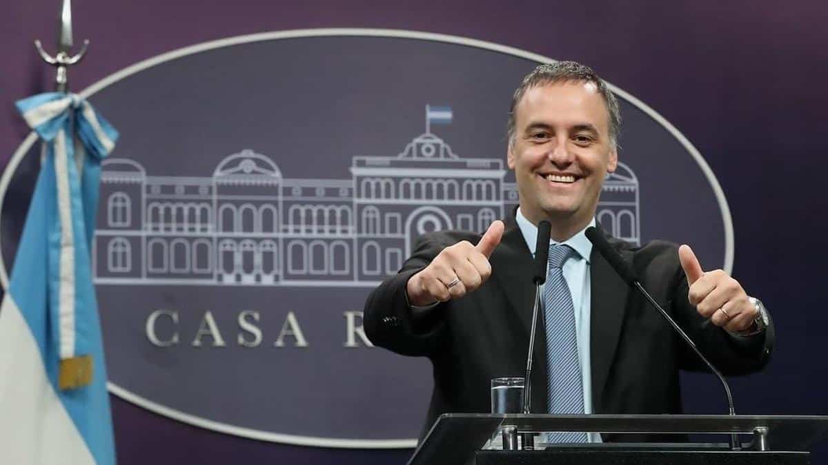 De vocero a jefe de Gabinete: el mensaje de Manuel Adorni tras su designación por Milei