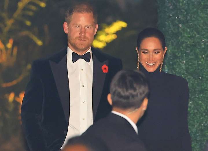 Cele|bitchy | Why did the Kardashian-Jenners delete their photos of Prince Harry & Meghan?