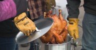 20th annual Tracy Lawrence Turkey Fry aims to feed over 30,000 families for Thanksgiving