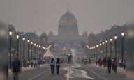 Delhi-NCR air quality remains 'very poor' as thick layer of toxic smog engulfs region