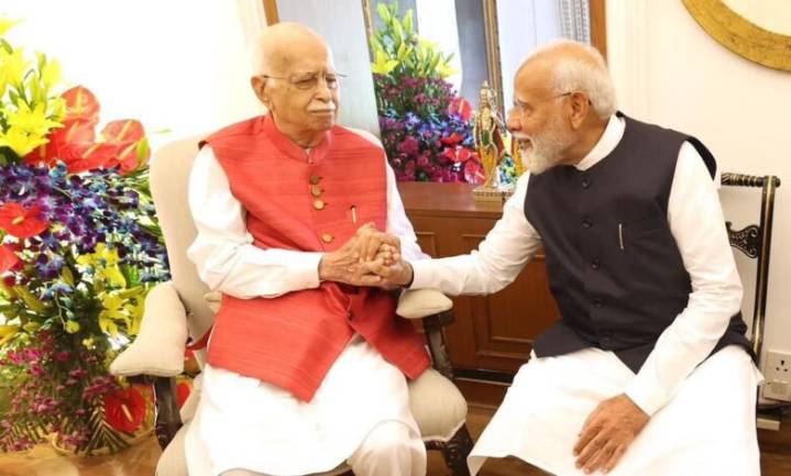 PM Modi wishes LK Advani on birthday, hails his statesmanship.