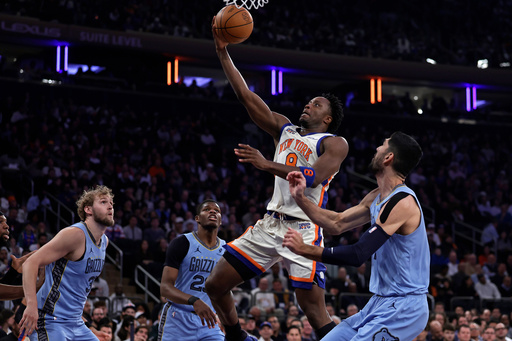 El alero de los Knicks OG Anunoby estará fuera al menos dos semanas por una distensión en el muslo