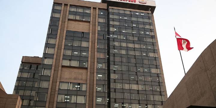 Petroperú reduce pérdidas a la mitad en menos de un año: saldo negativo cae a US$355 millones y mejora márgenes operativos en 2025