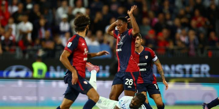 Representante de Yerry Mina defendió al colombiano tras el polémico empujón que recibió de Álvaro Morata en la Serie A de Italia: “Siempre ha sido un guerrero”