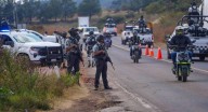 Intenso operativo contra CJNG deja dos muertos y bloqueos carreteros en Michoacán