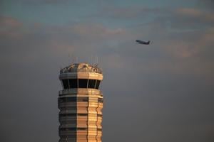 Flight delays persist as government shutdown leads to air traffic controller shortages