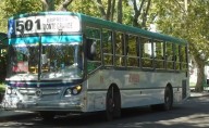 El Gobierno bonaerense busca un aumento adicional de 10% en los boletos de colectivos desde diciembre