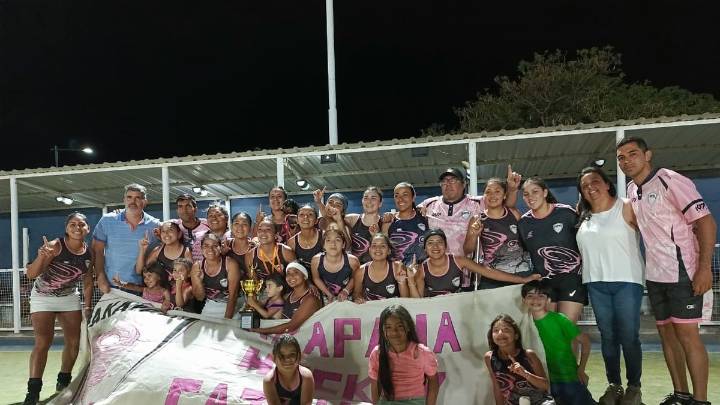 Poli 250 "A" nuevamente con el título en Damas