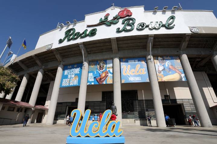 Deadspin | Pasadena sues to block UCLA's move to SoFi Stadium
