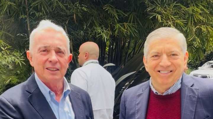 El mapa político tras cumbre Uribe-Gaviria y la consulta petrista: así se mueven las fuerzas de derecha, centro e izquierda con miras a las consultas