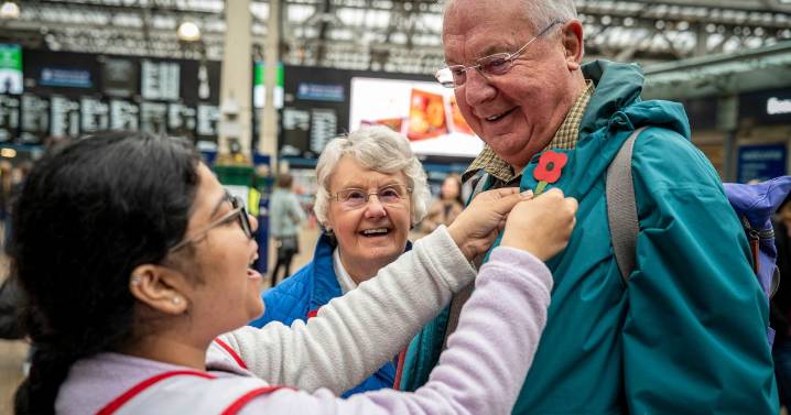 Pictures as Scottish poppy appeal ends on high during final week of fundraising