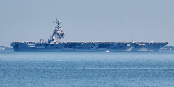 El portaaviones más avanzado de EEUU llegó al Caribe en medio de la creciente tensión con el régimen de Maduro