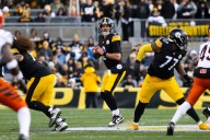 Aaron Rodgers out against Bears with wrist injury, Mason Rudolph to start for Steelers