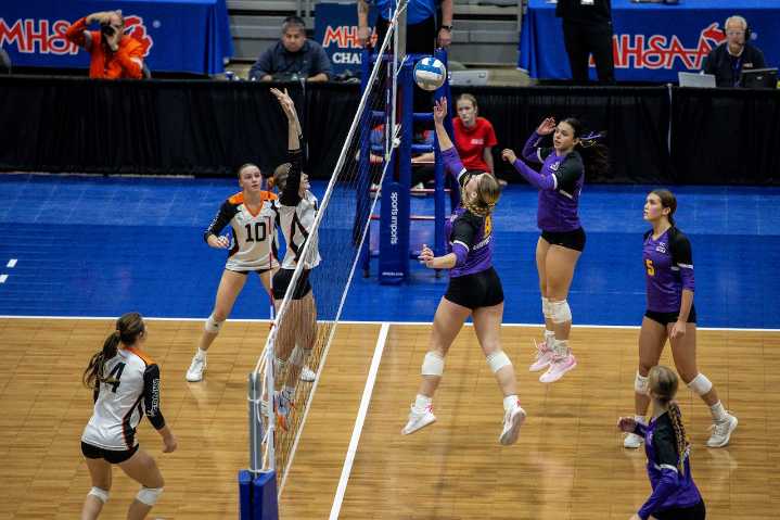 See photos as Kalamazoo Christian battles Kingsley in MHSAA D3 volleyball final 2025