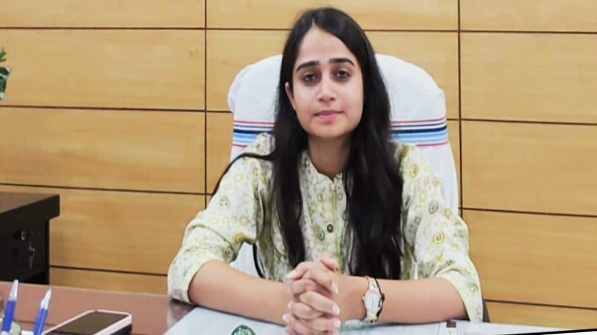 Success Story: She Cracked UPSC At 22 And Rewrote Her Parents’ Dreams