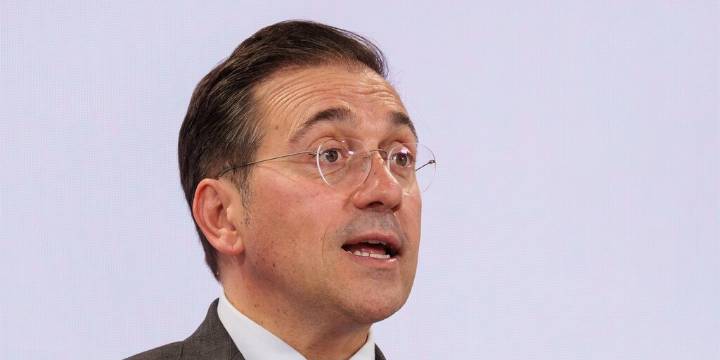 Albares advierte que la guerra de Rusia contra Ucrania no puede tener "premio" en el plan de paz de Trump