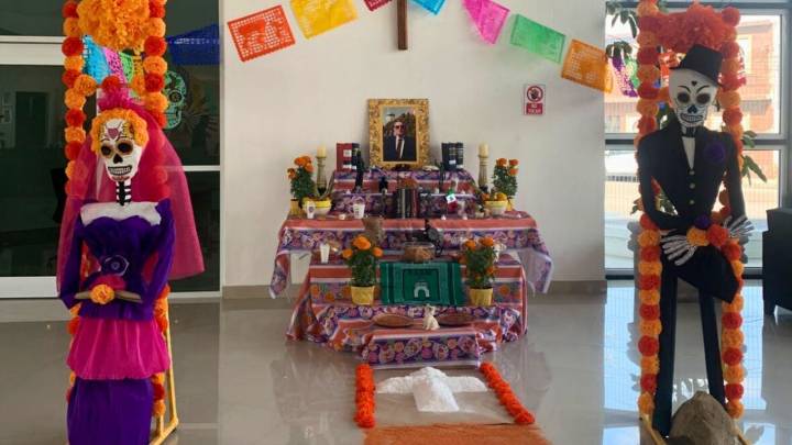 Nuevo Laredo exhibe altares de muertos en bibliotecas públicas; tradición, cultura y homenaje