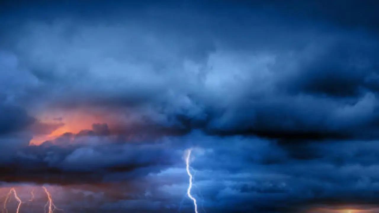 Unstable weather, light rain expected across UAE until November 7