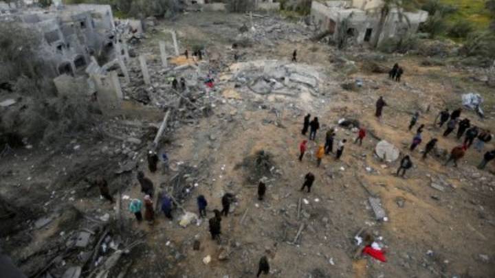 Israeli airstrikes kill 14 people in Gaza, medics say