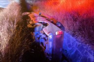 Hallan camioneta volcada en carretera Todos Santos – San José del Cabo; no hay rastro de ocupantes