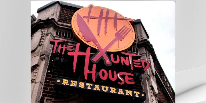 Man flashes gun at The Haunted House Restaurant in Cleveland Heights