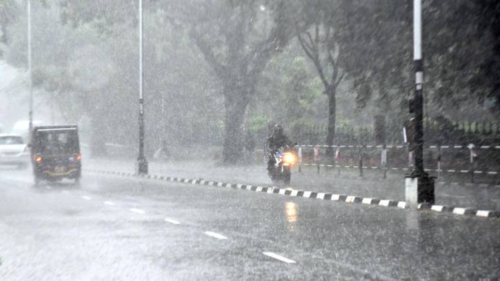 IMD issues cyclone alert over Bay of Bengal, heavy rain likely in Andaman