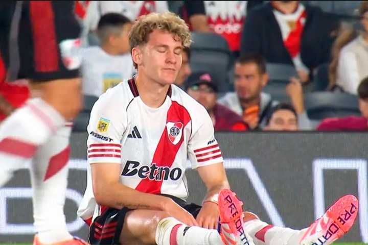 En medio de la crisis, River sumó otro golpe