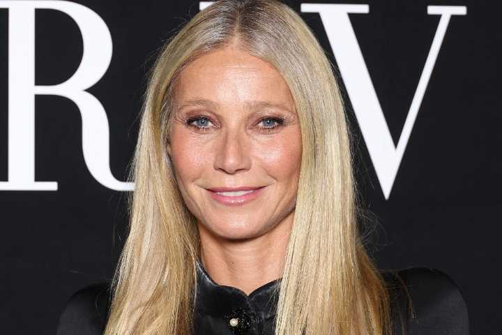 Gwyneth Paltrow Makes Grand Ole Opry Debut
