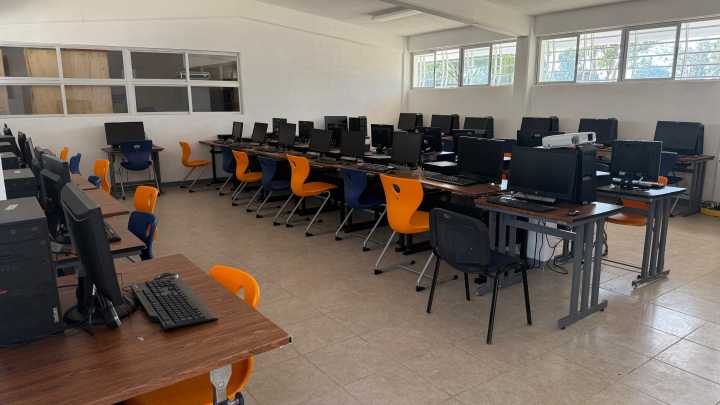 Más de 25 mil jóvenes abandonan estudios al pasar de secundaria a prepa: SEG