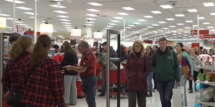 Vermonters hunt for Black Friday deals amid cost
