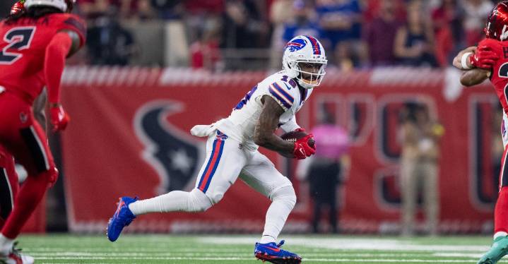 Buffalo Bills release WR Elijah Moore