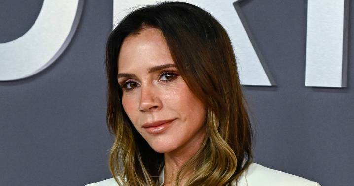 Victoria Beckham's 'natural looking' brow pencil 'fills in spots effortlessly' is 25% off