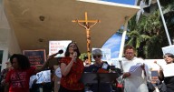 Miami faith groups hold interfaith prayer vigil outside federal immigration office