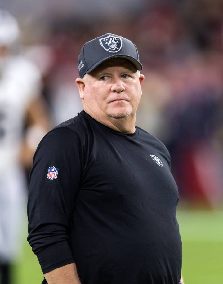 Deadspin | Raiders fire offensive coordinator Chip Kelly