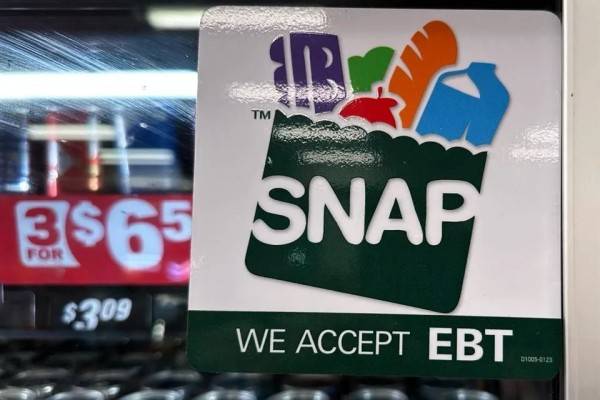 Busca Trump anular fallo que obliga a financiar SNAP