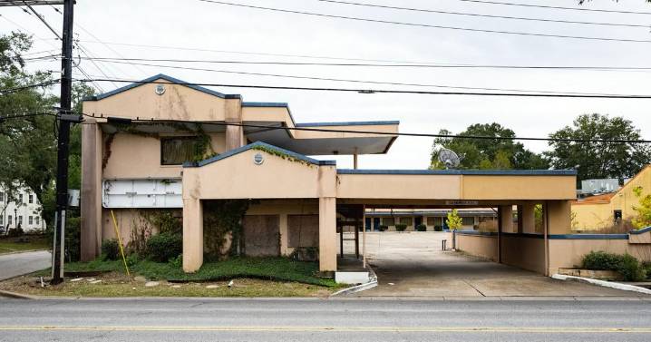 Lafayette files notice of seizure on former Travelodge motel